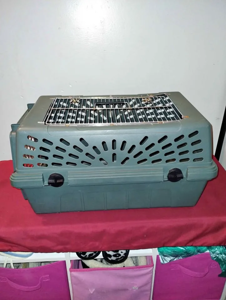 Pet Carrier for cat or small dog thumbnail