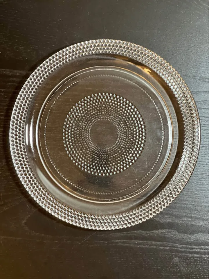 Set of 2 Crate & Barrel Colette 10.25” Plates image indicator(3)