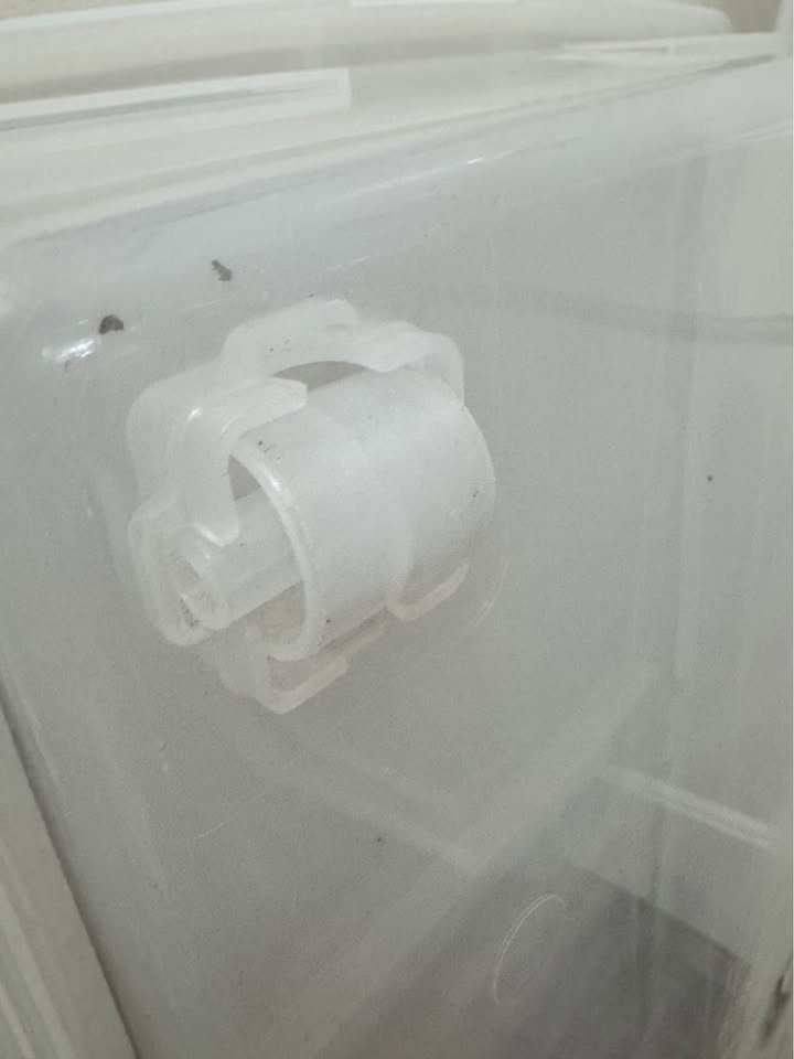 Container store storage with wheels - photo 3