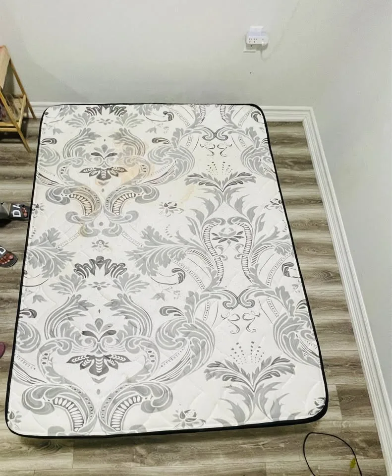 Queen size bed mattress image indicator(2)