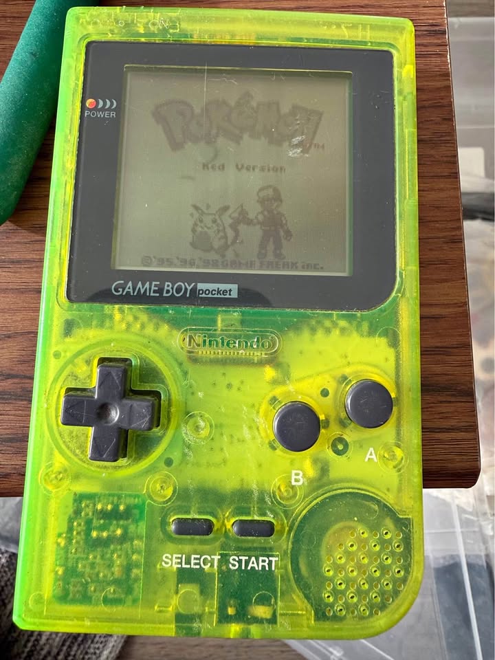 Nintendo Game Boy Pocket Extreme Green Tested