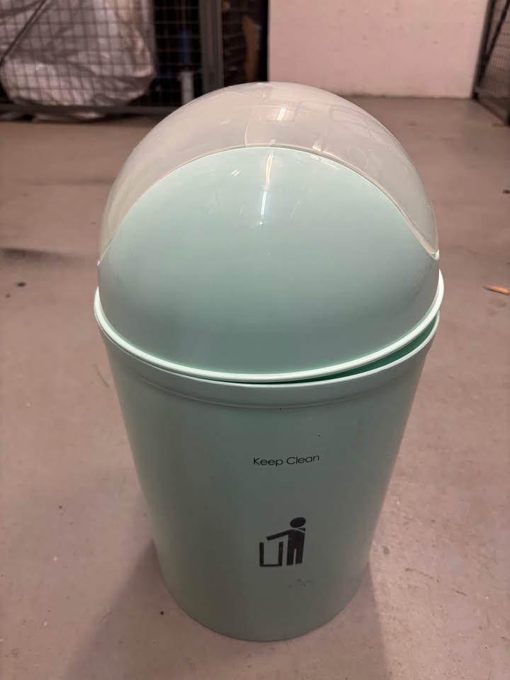 3 Garbage bins🥕 - photo 2