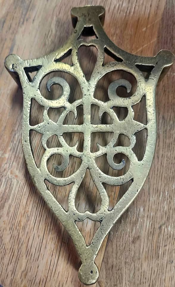 Vintage trivet