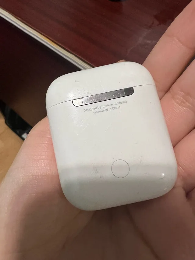 Cash only!! AirPods( 2nd generation) Case image indicator(4)