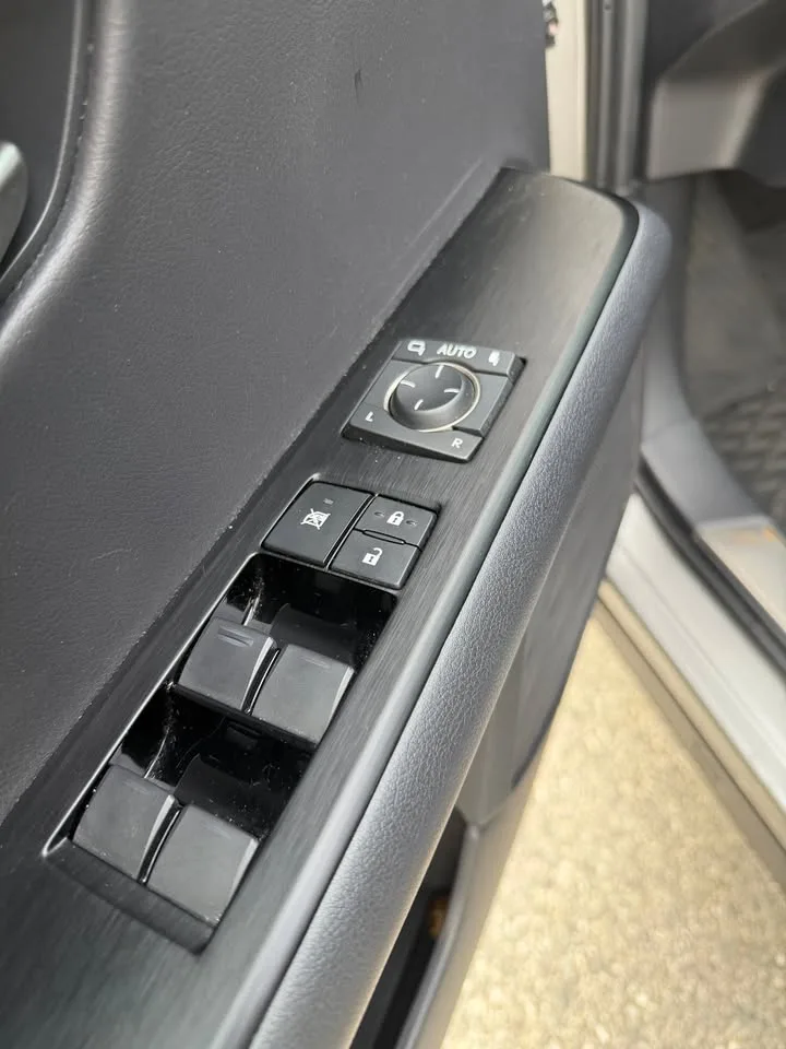 2019 Lexus UX250H image indicator(5)