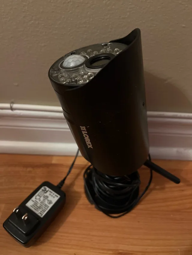 Lorex Security Camera thumbnail