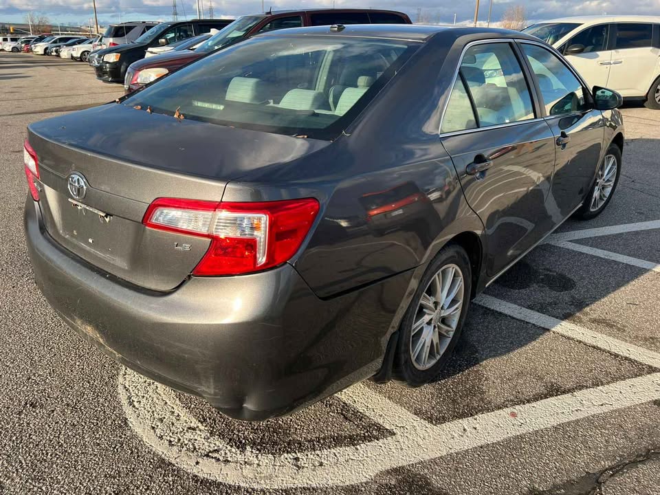 2012 Toyota Camry - photo 3