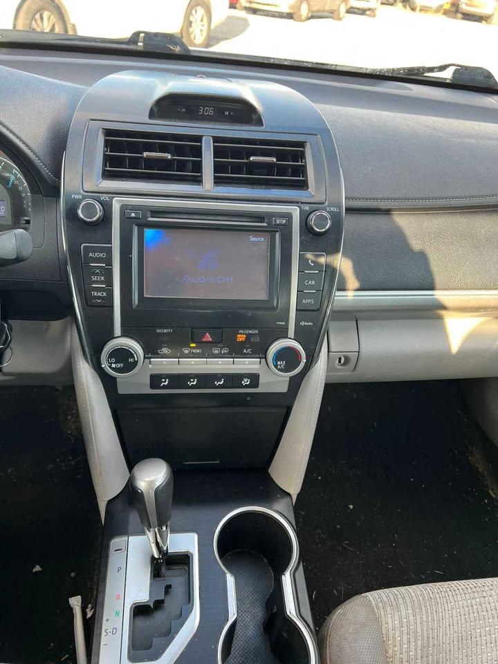 2012 Toyota Camry - photo 5