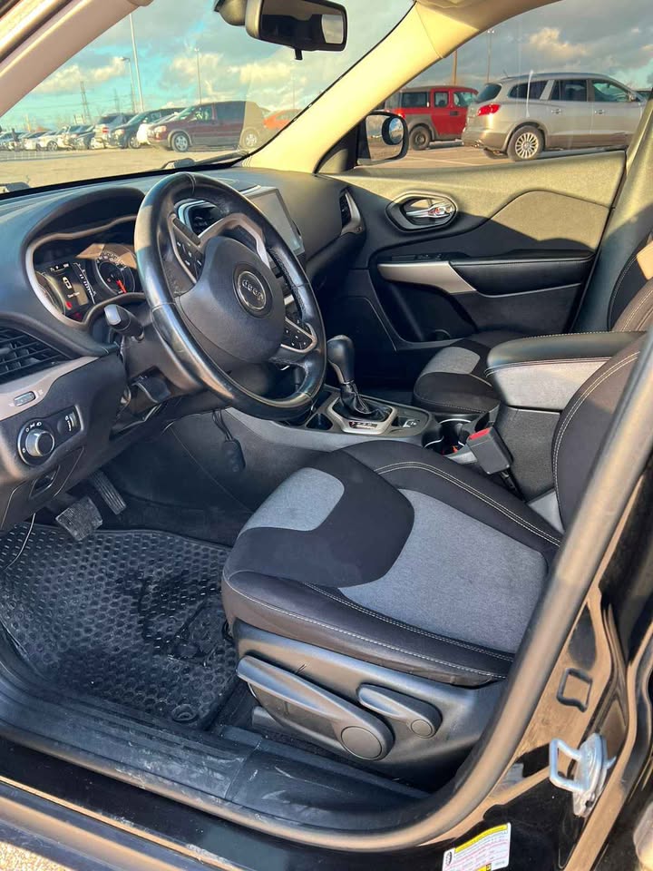 2018 Jeep Cherokee - photo 3
