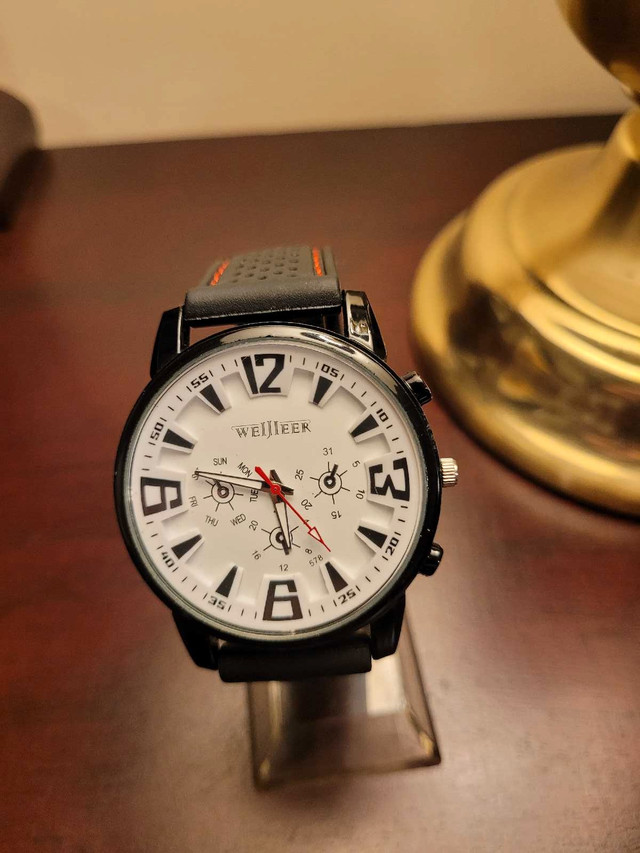 Brand New Men's Weijieer White Analog Watch