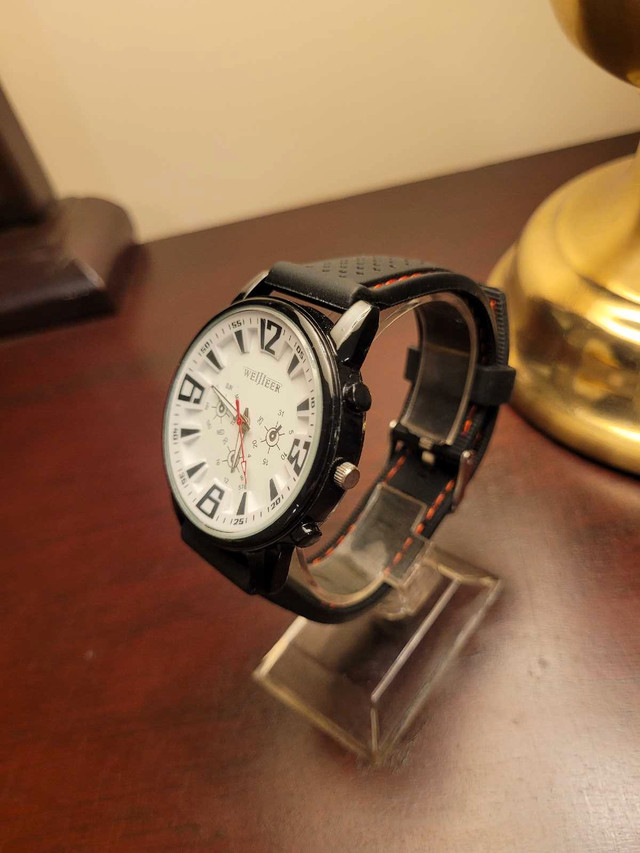 Brand New Men's Weijieer White Analog Watch - photo 2