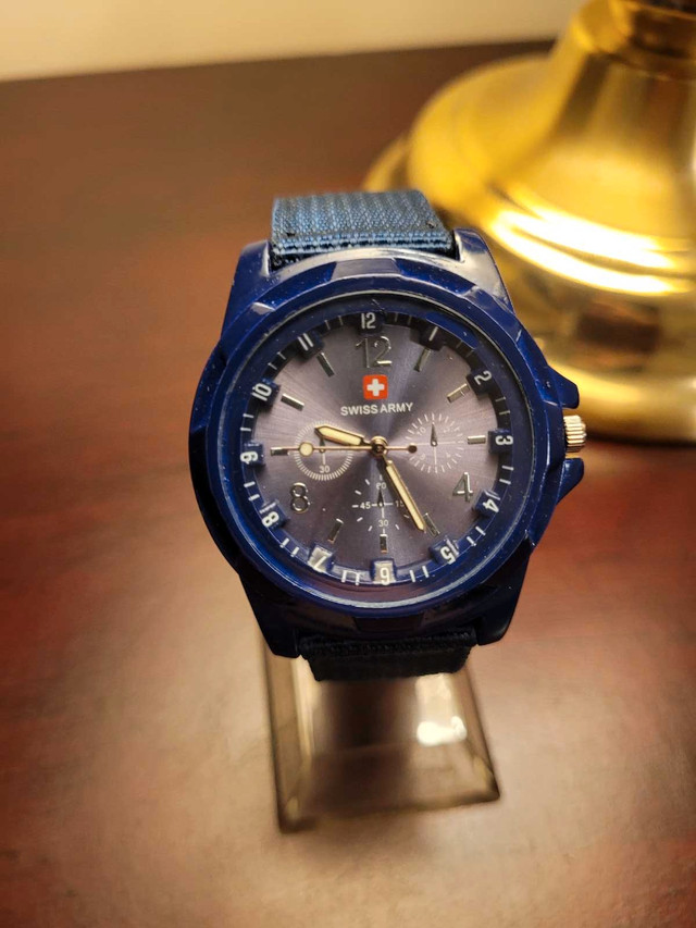 Brand New Navy Blue Swiss Army watch