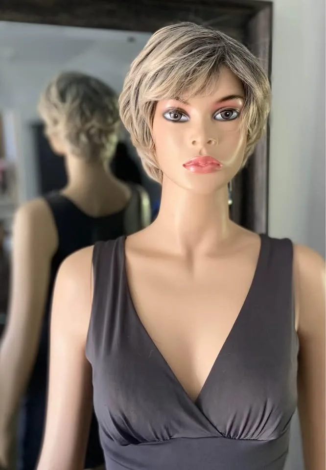 BRAND NEW: Short Sandy Blonde Highlighted Pixie Cut Wig (2173) image indicator(2)