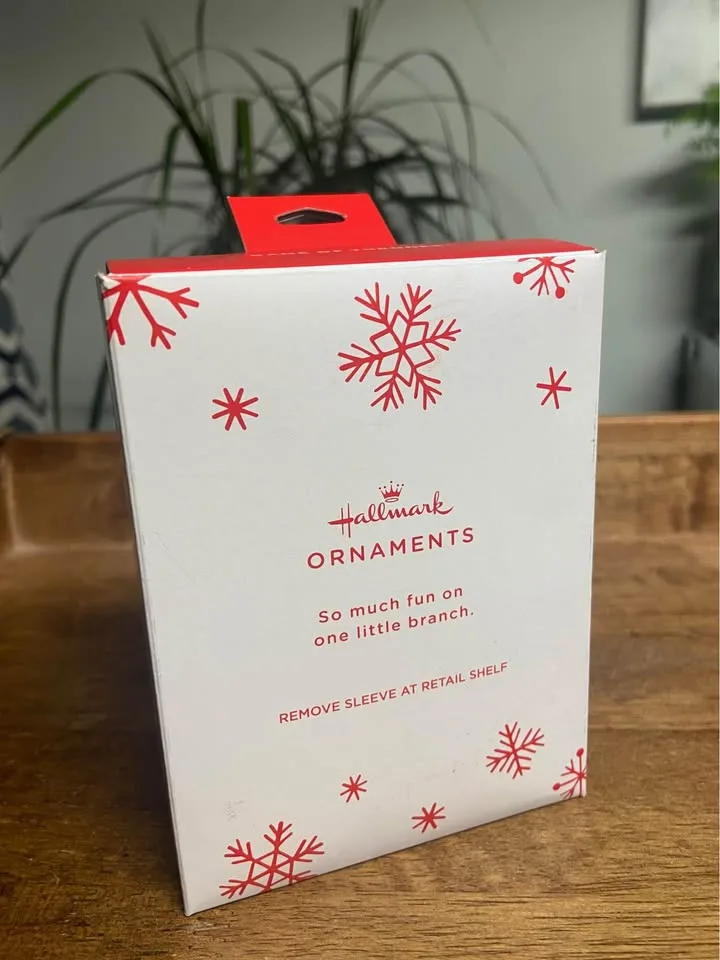 NEW IN BOX: Hallmark GOT Christmas Ornament image indicator(8)