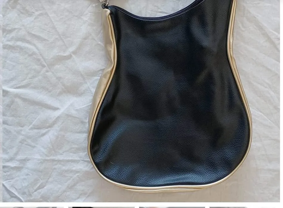 Guitar Purse image indicator(2)