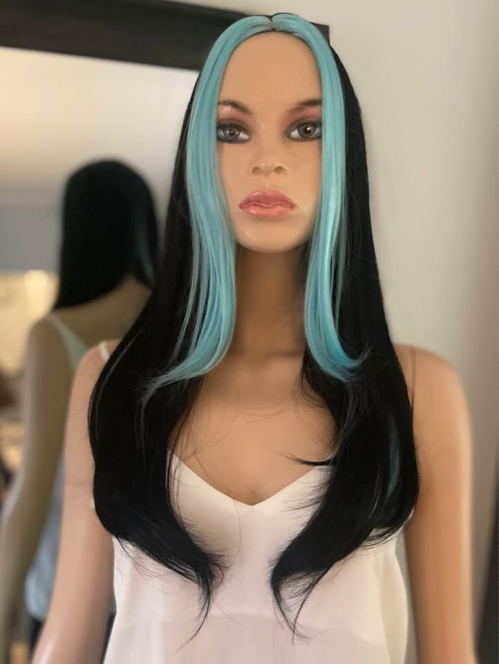 NWT: Long Black w/ Turquoise Blue Synthetic Wig - photo 5