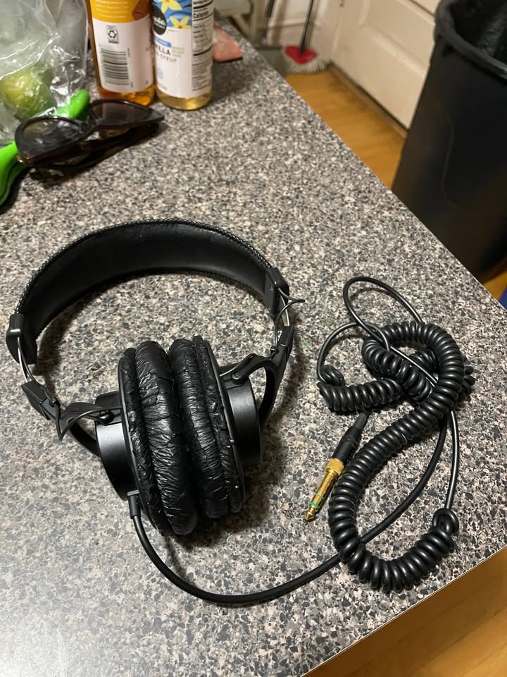 Sony MDR-7506 - Studio Headphones - photo 2