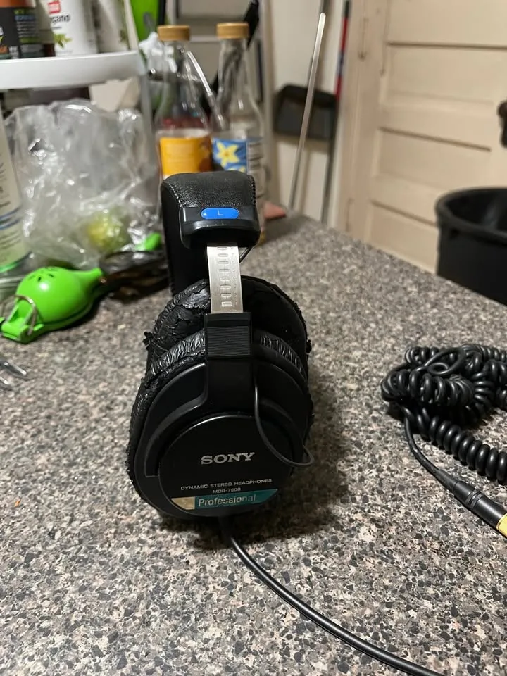 Sony MDR-7506 - Studio Headphones image indicator(7)