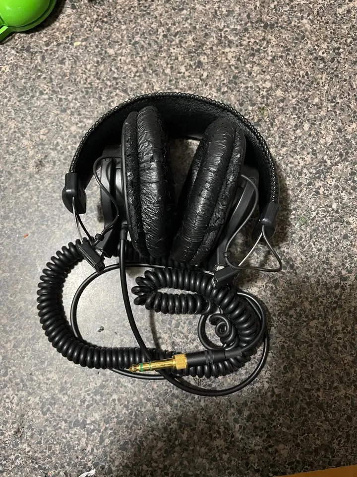 Sony MDR-7506 - Studio Headphones image indicator(9)