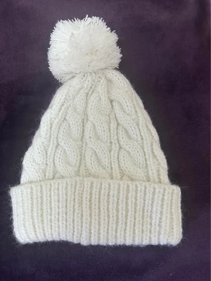 New! White knit cap (toque), unisex, president cup image indicator(2)