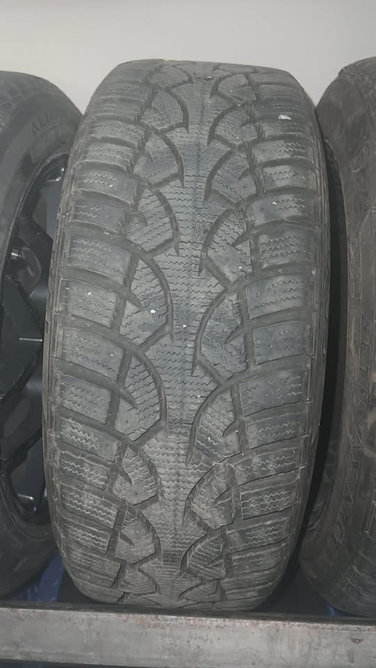 Golf / GTI / Golf R Winter Tires 205/50/17 with rims 5x100 - photo 3