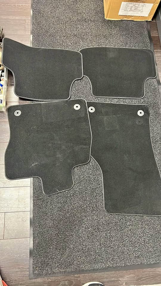 New Golf R Mats 2017