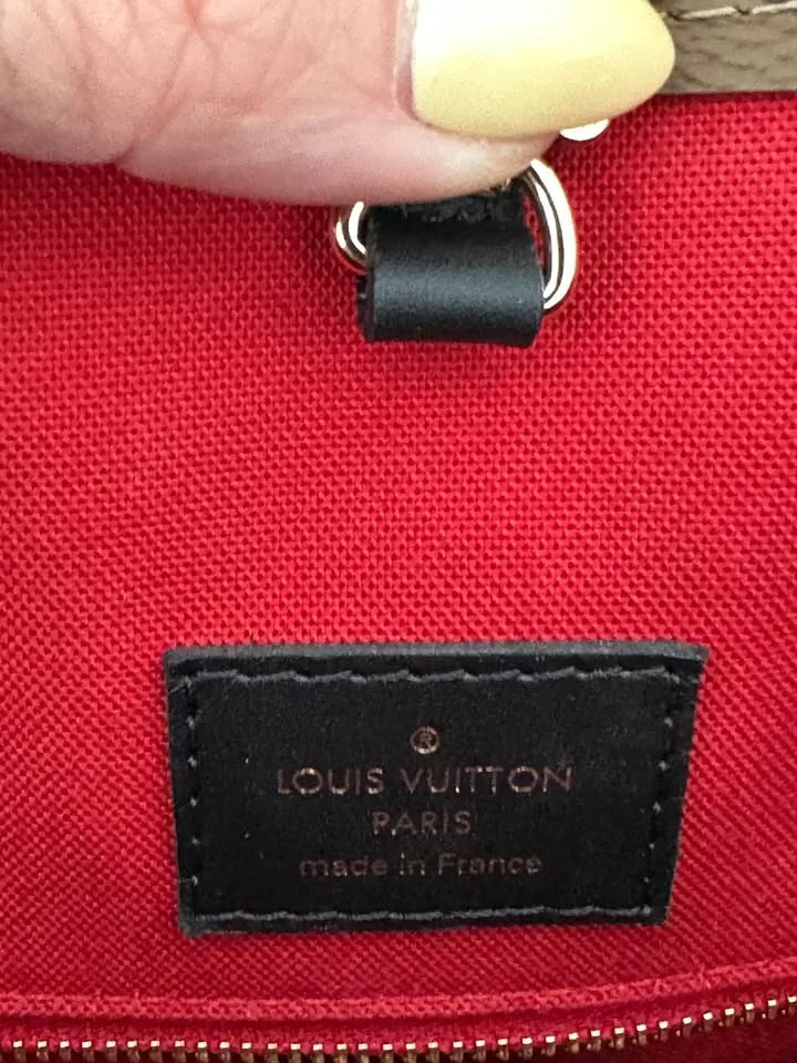 Authentic Louis Vuitton OTG MM Size image indicator(6)