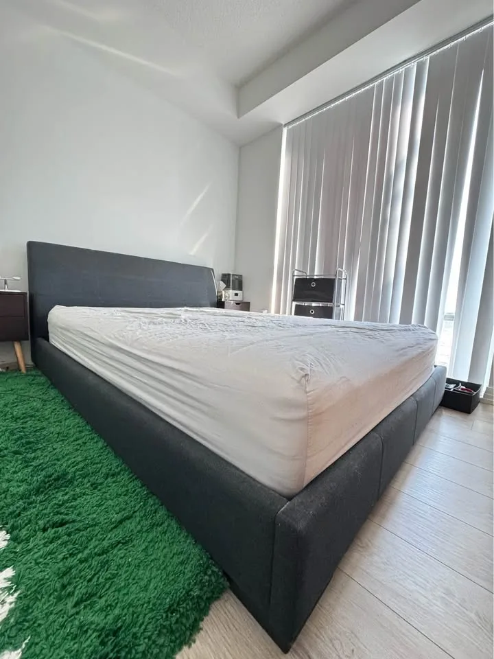 Structube Bed Frame Queen Size image indicator(3)