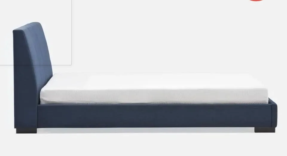 Structube Bed Frame Queen Size image indicator(4)