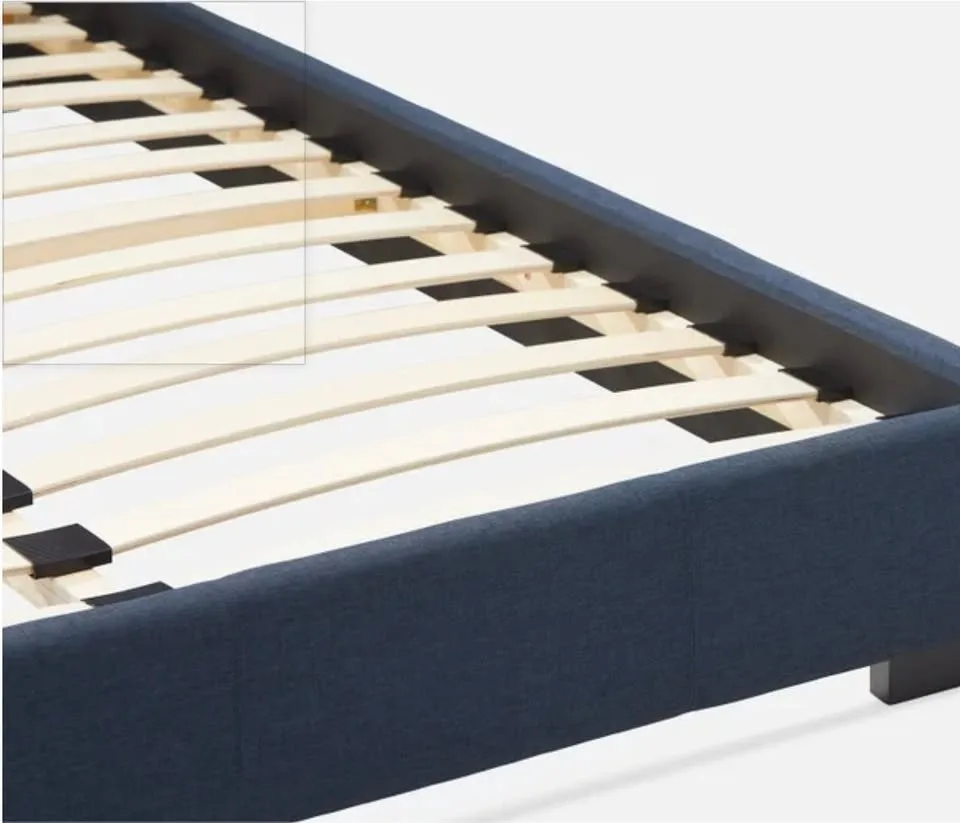 Structube Bed Frame Queen Size image indicator(6)