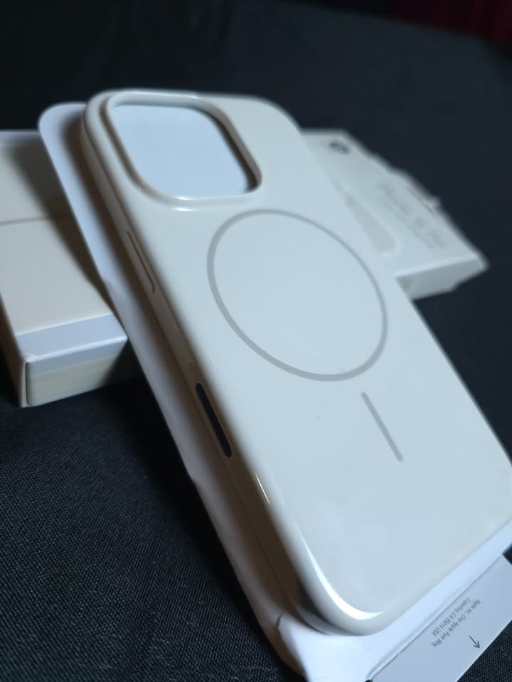 BEATS IPHONE 16 PRO - SUMMIT STONE BEIGE CASE