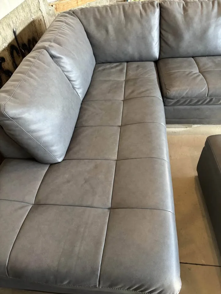 Leather Couch from Konto Furniture image indicator(2)