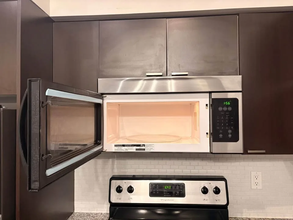 Frigidaire Over-the-Range Microwave - Stainless - Working image indicator(2)