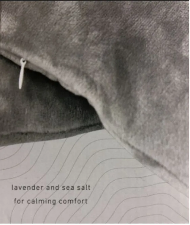 NEW SHARPER IMAGE Massaging Aromatherapy Shoulder Wrap Microwav image indicator(8)