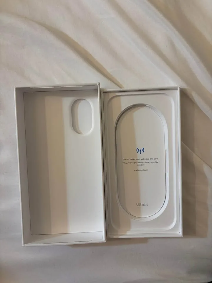 iPhone 17 apple box image indicator(3)