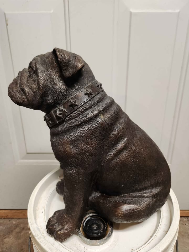 Bulldog statue - photo 3