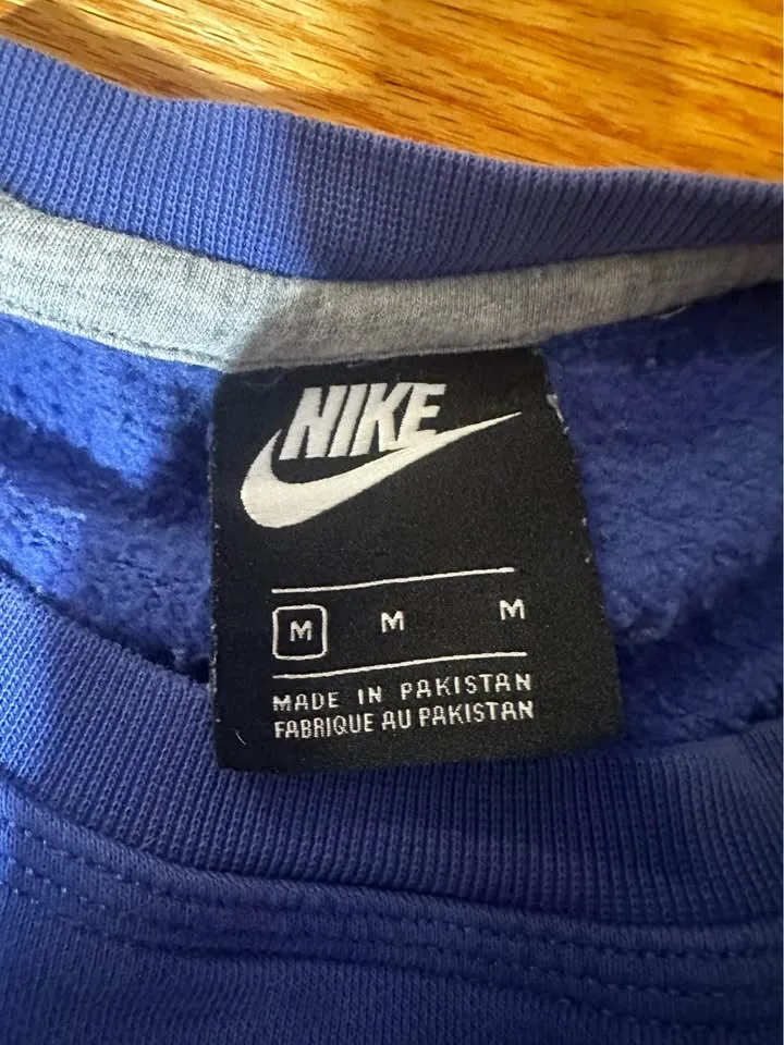 Blue Nike Pullover image indicator(2)