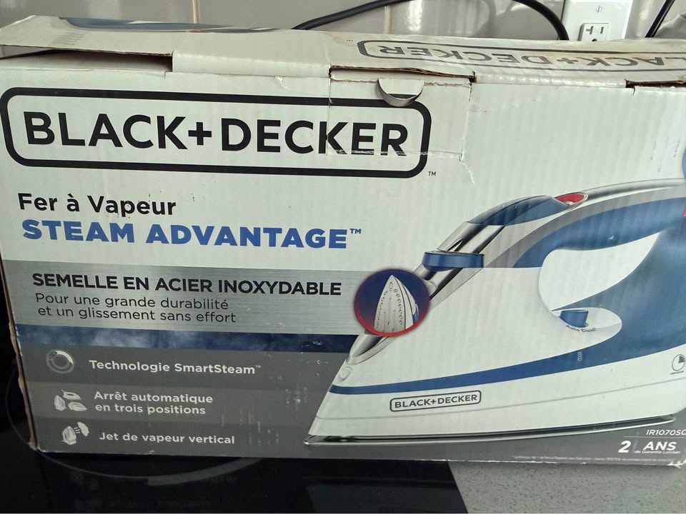 Move Out Sale! Steam Iron –with box Great Condition - photo 5