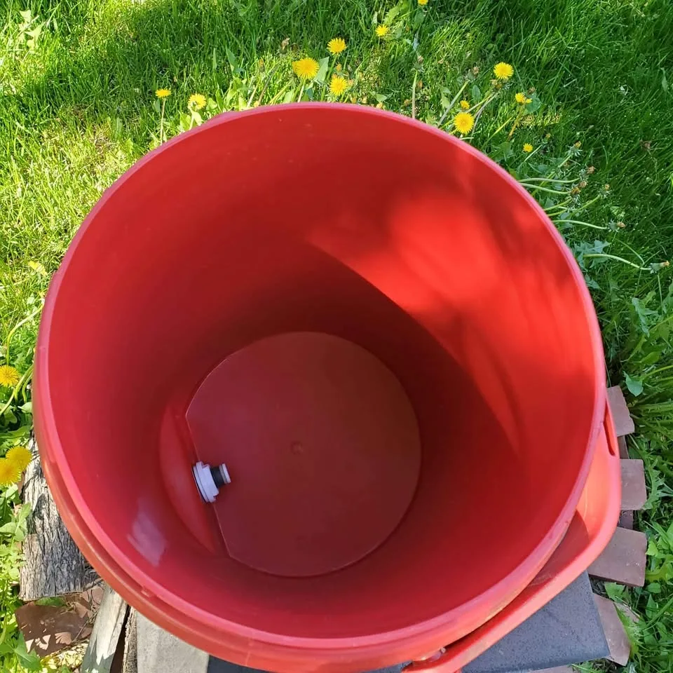 Bubba 384 Oz insulated dual wall water tank image indicator(4)