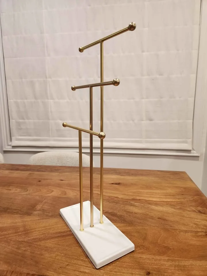 Embrace Jewelry Stand image indicator(2)