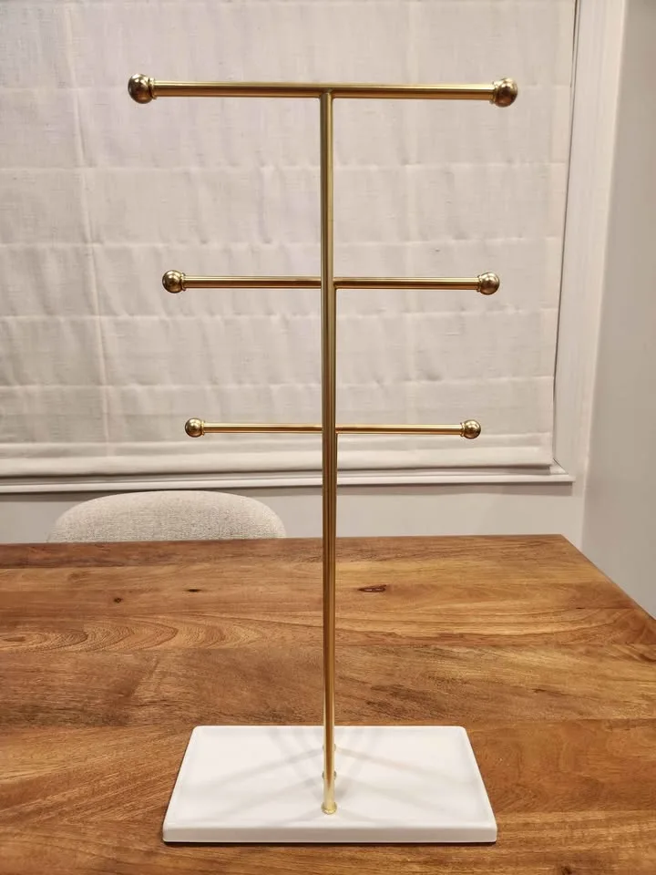 Embrace Jewelry Stand image indicator(3)