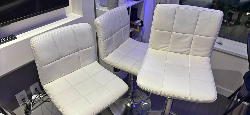 Bar chairs set 3