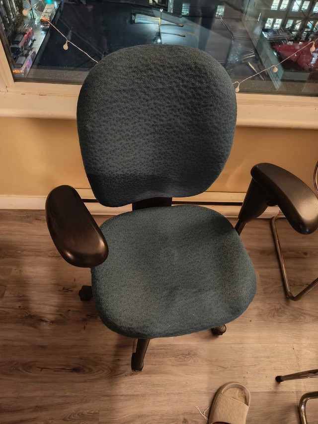 Office Chair - photo 2