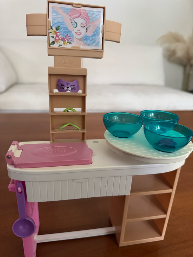 Barbie Playset Bundle – Spa Day + Noodle Bar + Bonus Doll! - photo 2