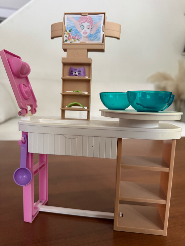 Barbie Playset Bundle – Spa Day + Noodle Bar + Bonus Doll! - photo 3