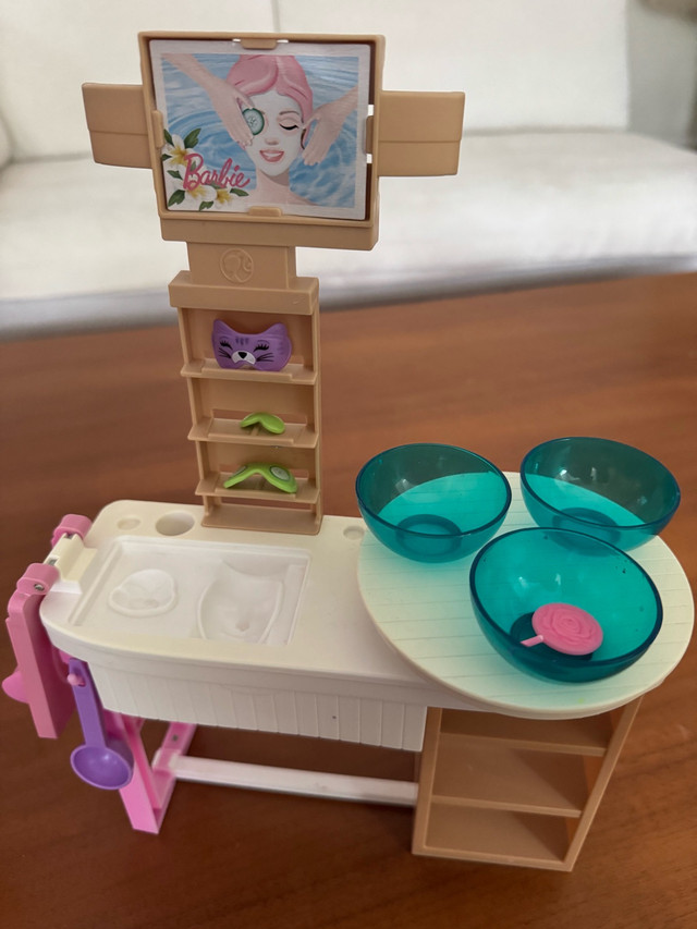 Barbie Playset Bundle – Spa Day + Noodle Bar + Bonus Doll! - photo 4