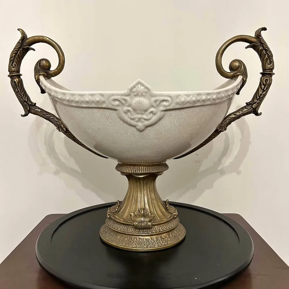 Hollywood Regency Italian Brass Centerpiece Urn