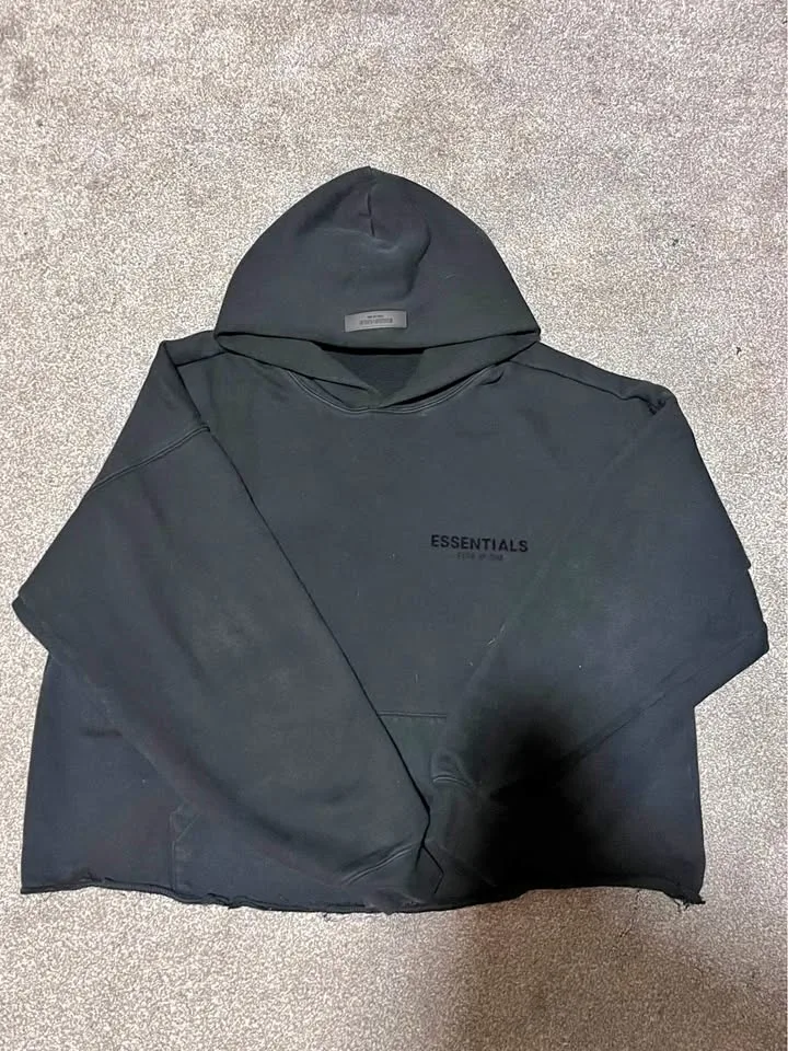 Essentials hoodie (cropped)