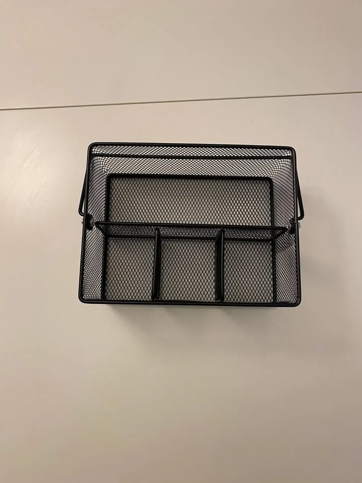 Metal Mesh Utensil Basket with 4 Compartments & Handle image indicator(3)