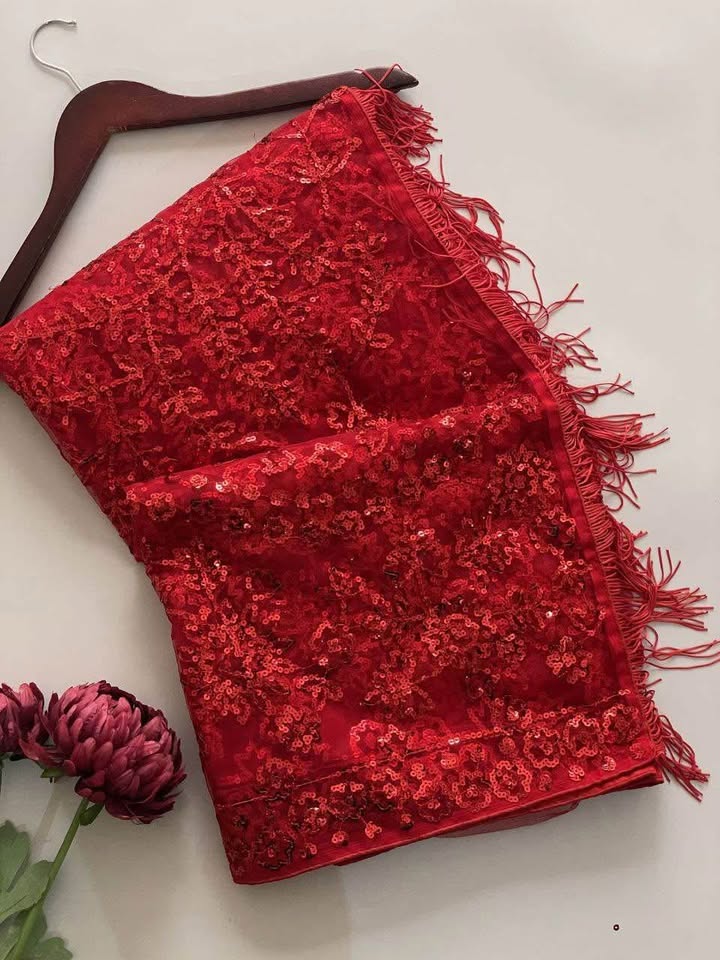 Partywear red saree - photo 5